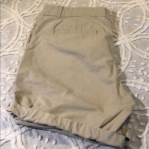 Gap - khaki boyfriend roll up shorts, size 10